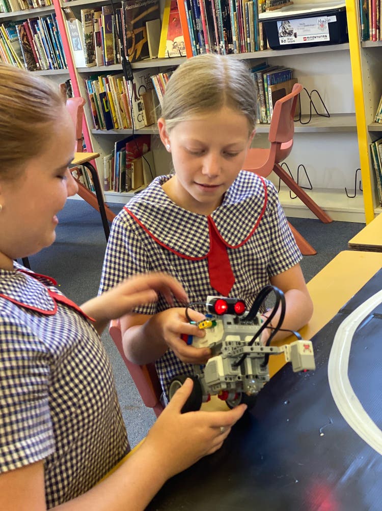 No photo description available.